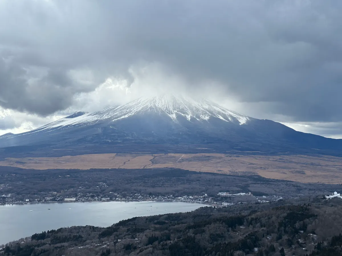Mt Ishiwari: Lake Yamanakako hike