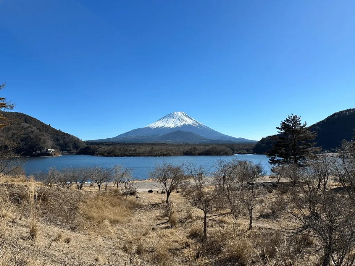 Mt Sanpobun: Lake Shojiko hike