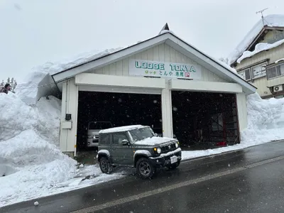 Can you fit a snowboard in a Jimny?